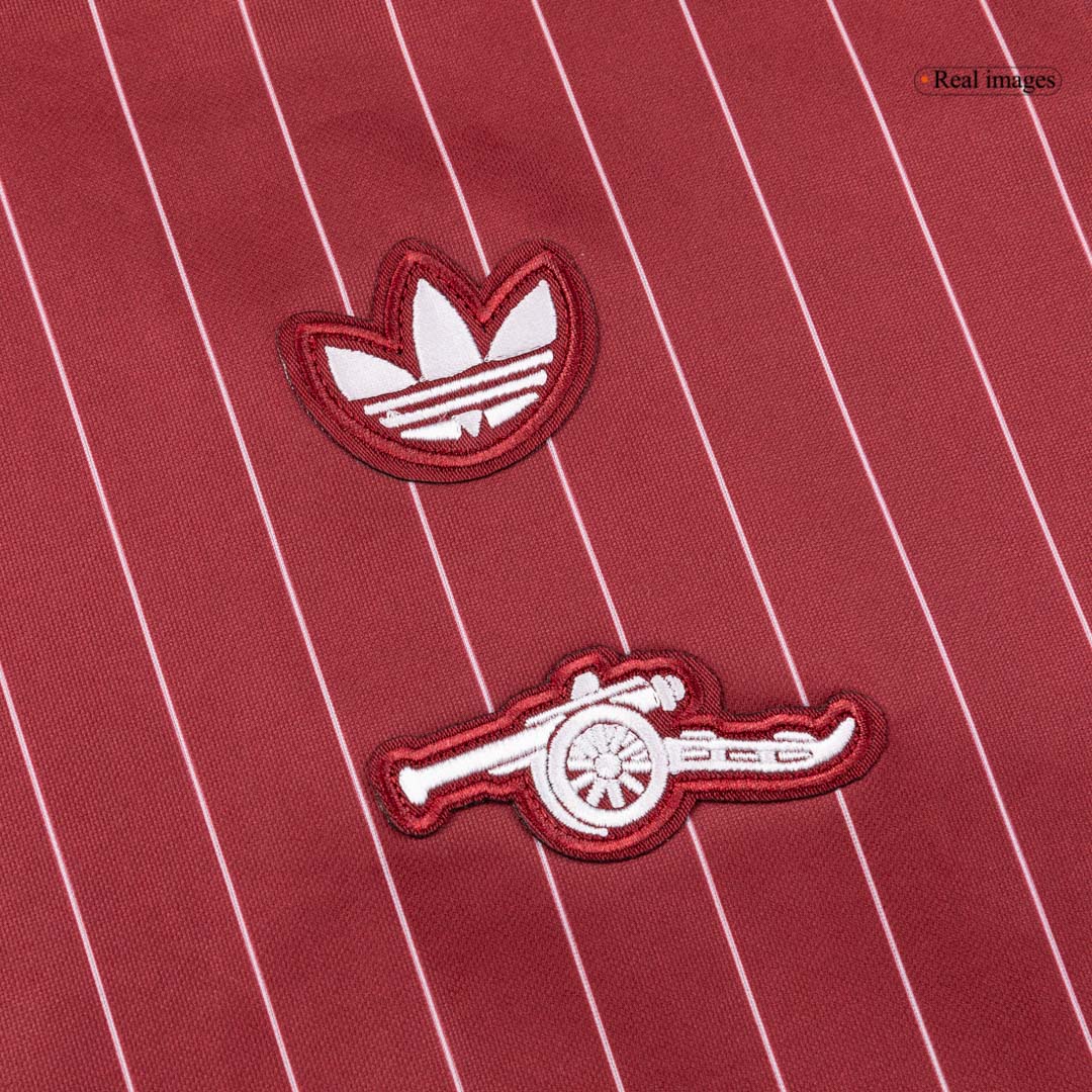 Camiseta de fútbol icónica del Arsenal 2025/26
