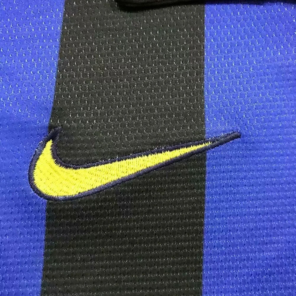 Retro nogometni dres Interja Milan 1998/99, domača garnitura