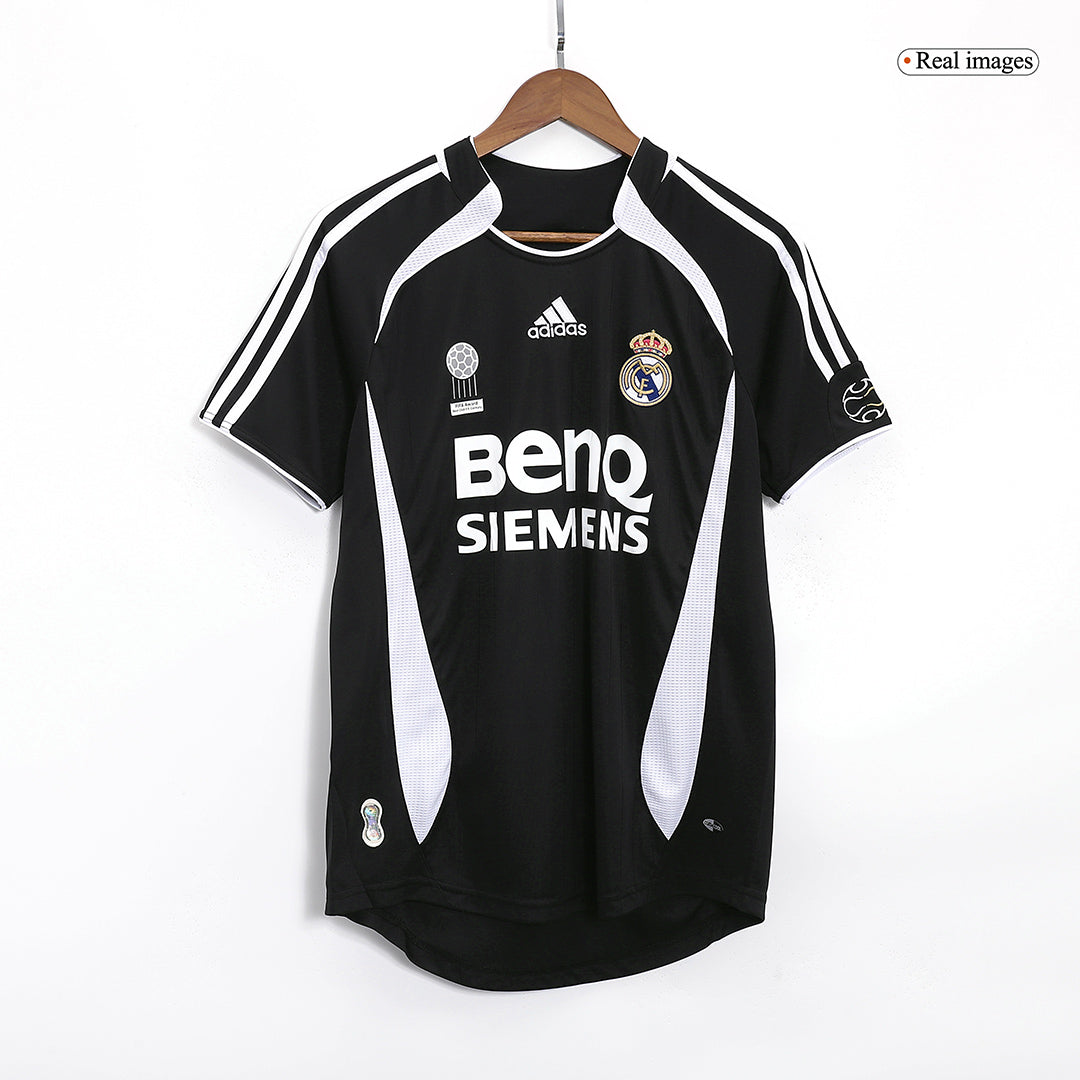 Camiseta Retro SERGIO RAMOS #4 Real Madrid Camiseta de fútbol Retro Visitante 2006/07