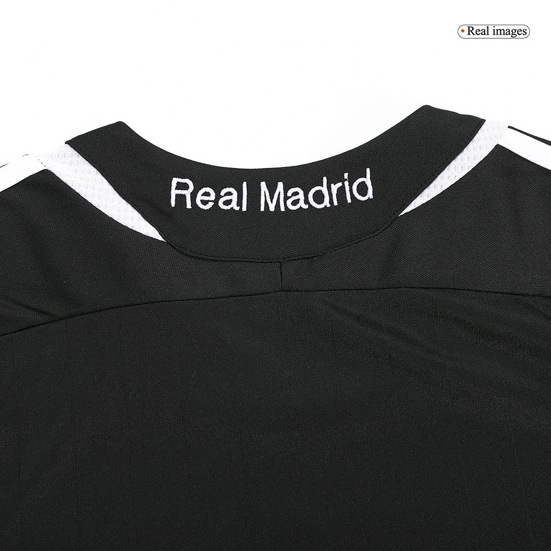 Camiseta Retro SERGIO RAMOS #4 Real Madrid Camiseta de fútbol Retro Visitante 2006/07