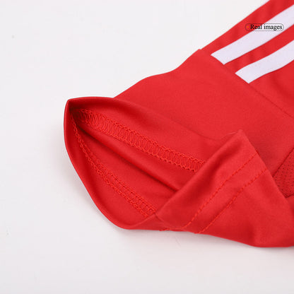 Camiseta y Pantalones Cortos de Fútbol de Local del Manchester United para Niños (2024/25)