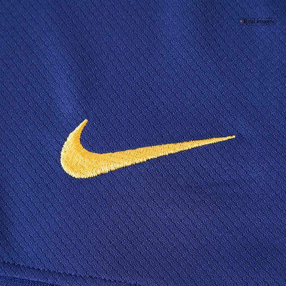 Equipación completa de la camiseta local del Barcelona 2025/26