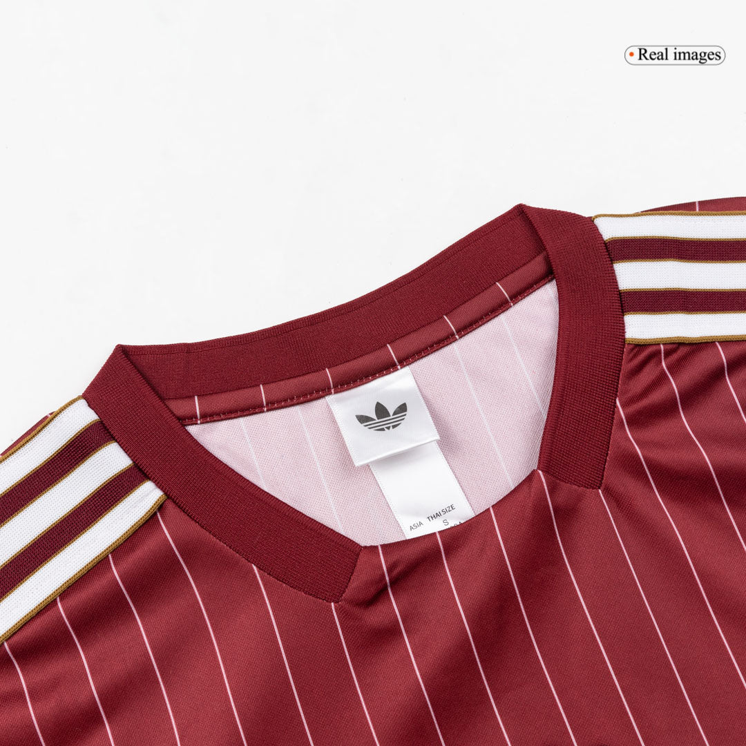 Camiseta de fútbol icónica del Arsenal 2025/26