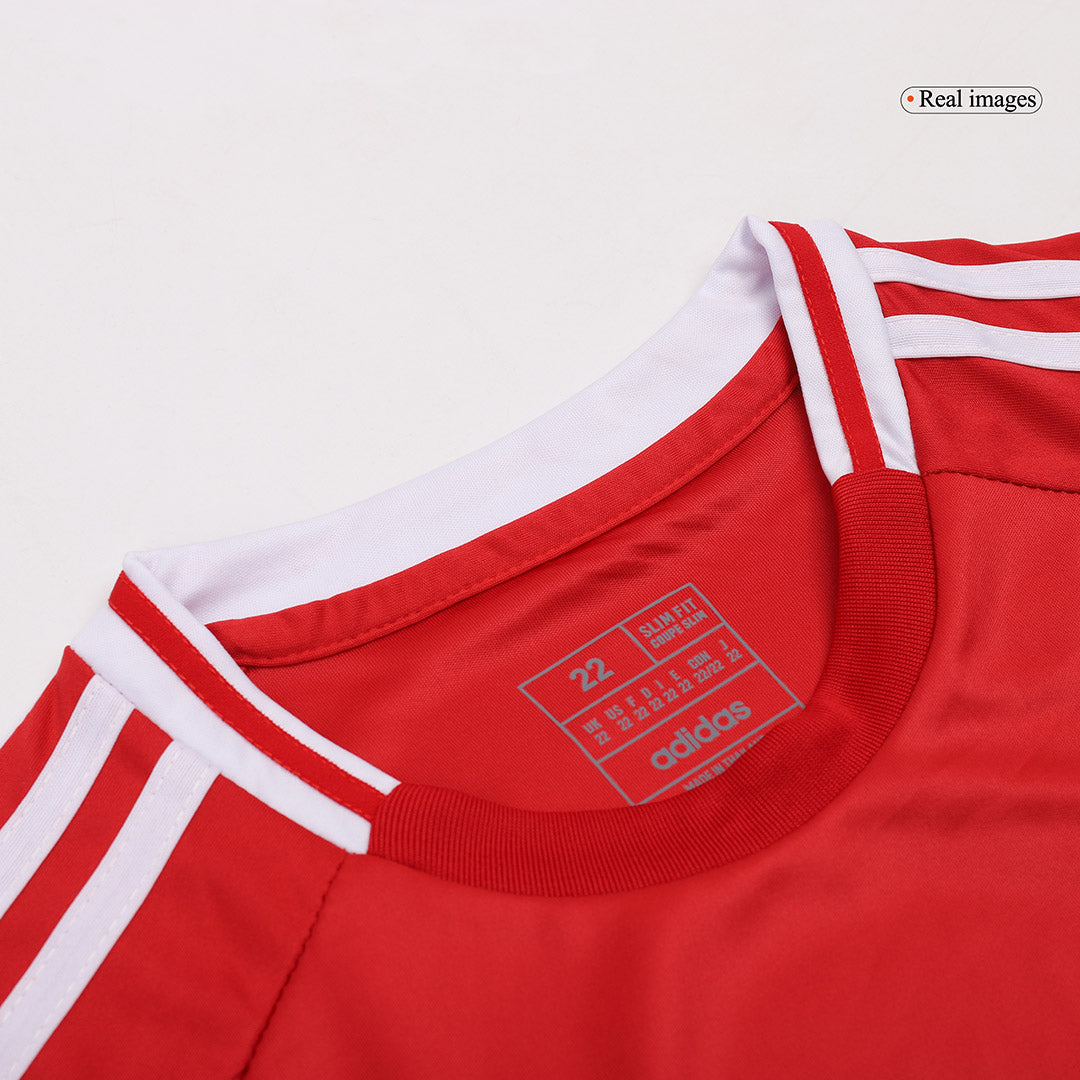 Camiseta y Pantalones Cortos de Fútbol de Local del Manchester United para Niños (2024/25)