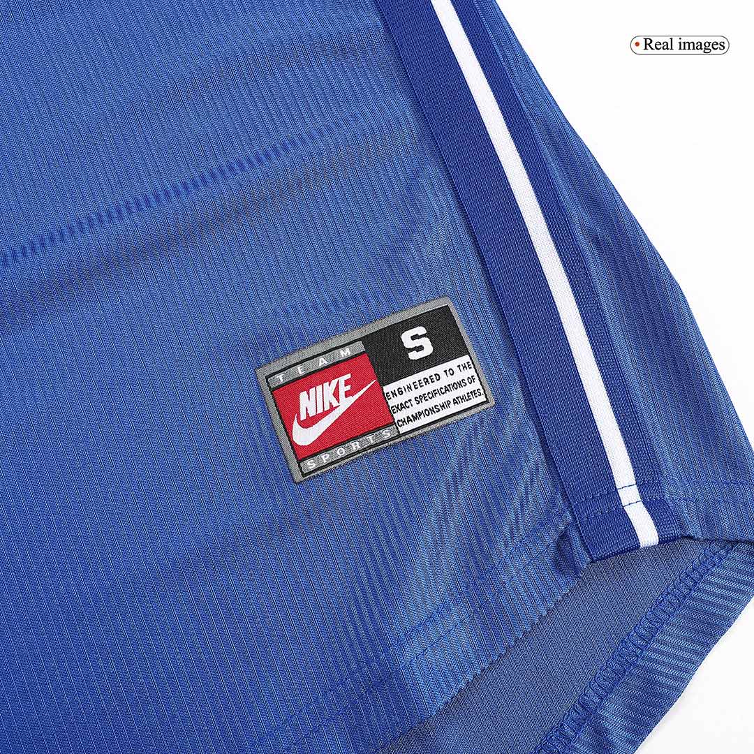 Retro BAGGIO R. #18 1998 Italy Home Soccer Jersey