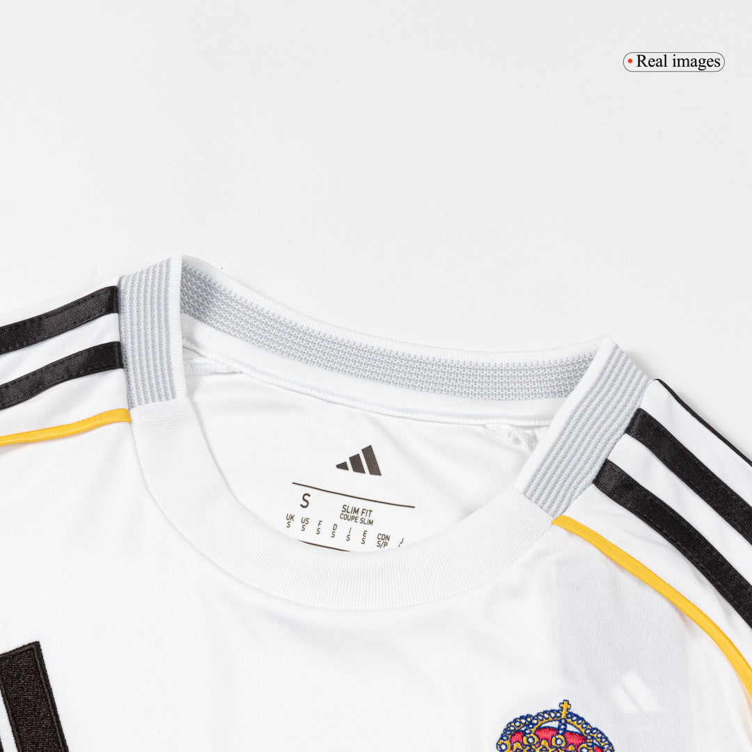 Equipación completa de local del Real Madrid 2025/26